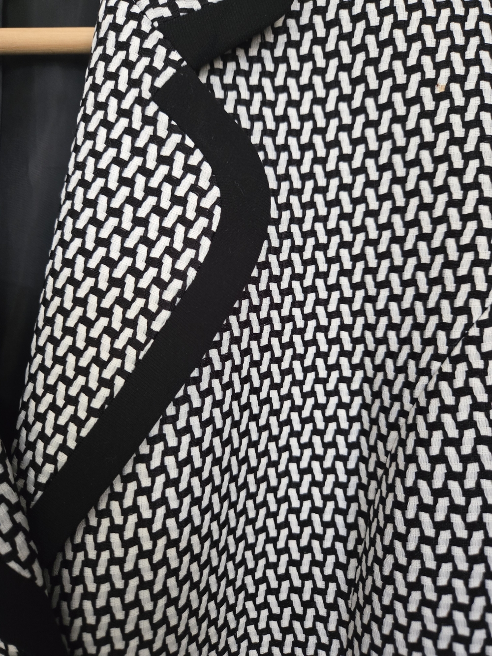 Kasper Black & White Patterned Women's Blazer - Picture 4 of 6